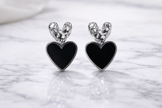 Crushed Silver Noir Hearts
