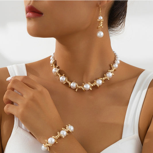 Ethnic Pearl Crystal jewelry Set