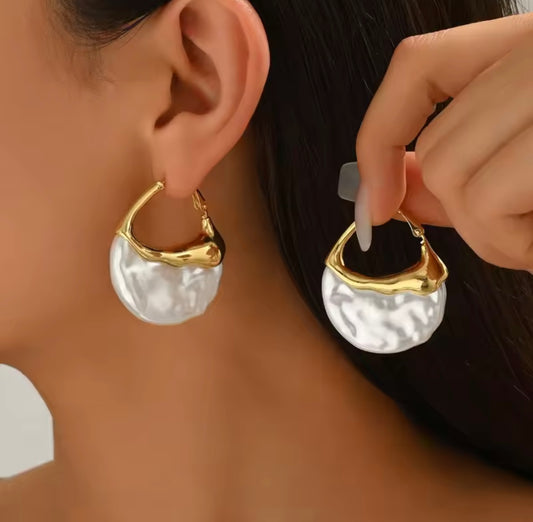 Luxury Pearl Stud Earrings
