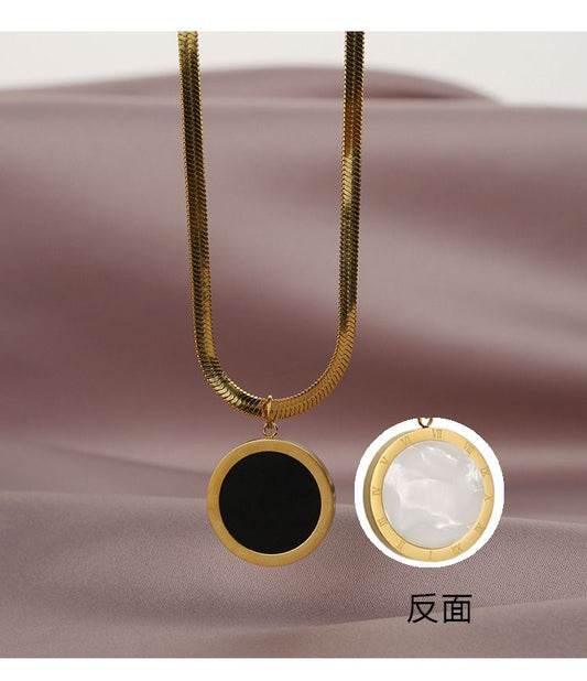 Aurelian Roman Numeral Medallion