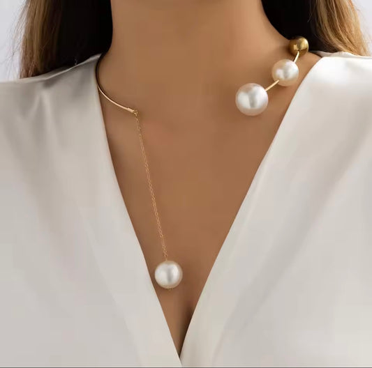 Minimalist Pearl Bead Set
