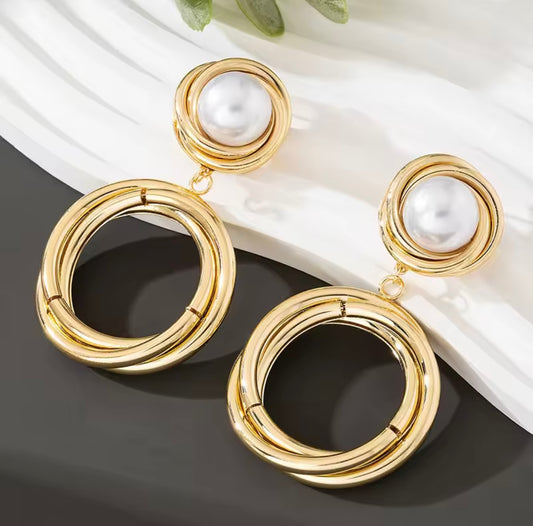 Geometric Pearl Metal Earrings