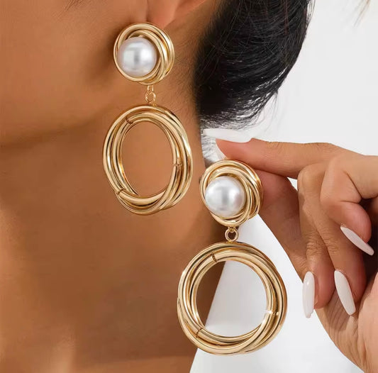 Geometric Pearl Metal Earrings